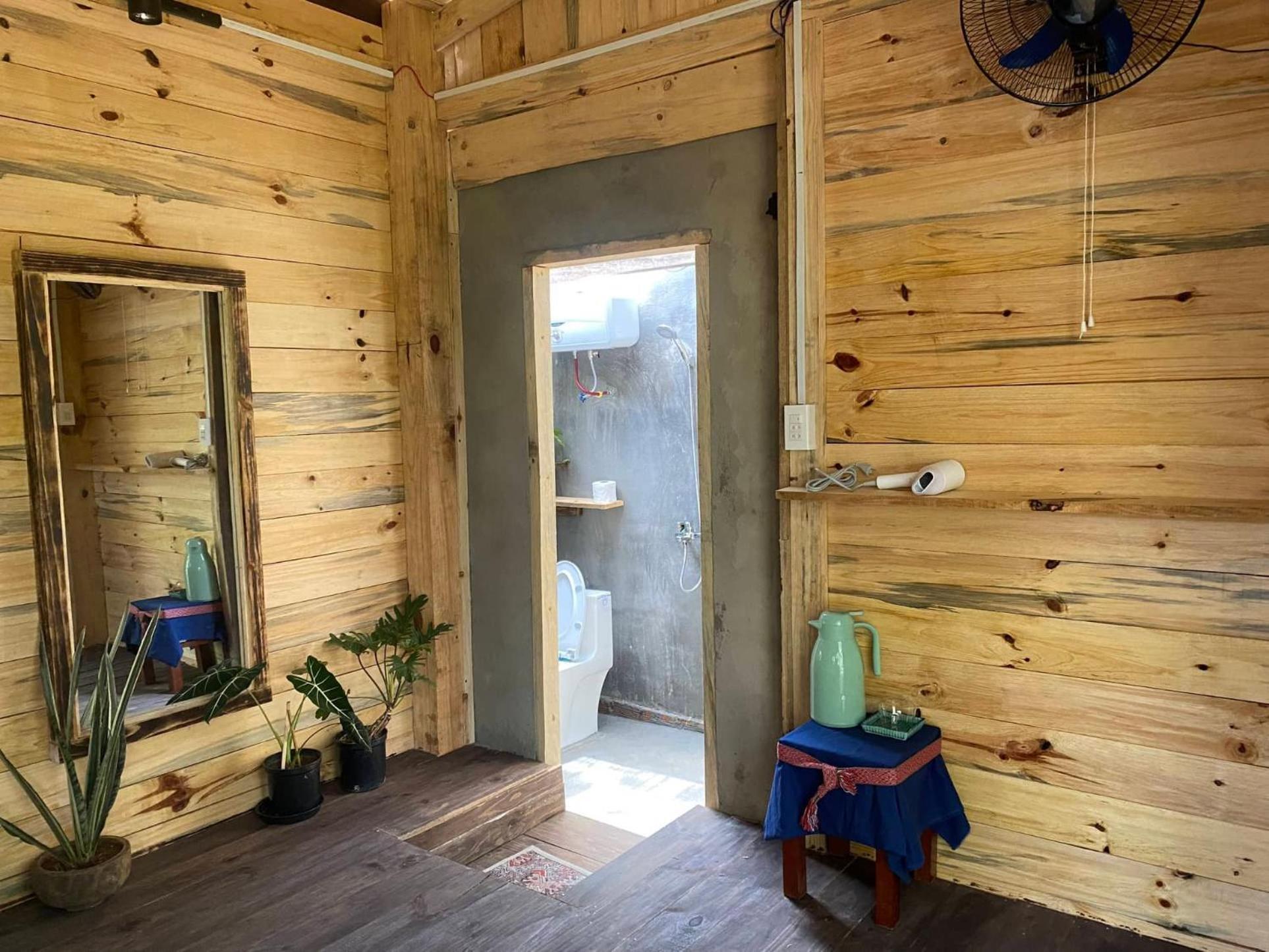 La Maison Homestay Mang Den Tỉnh Kontum Exterior photo